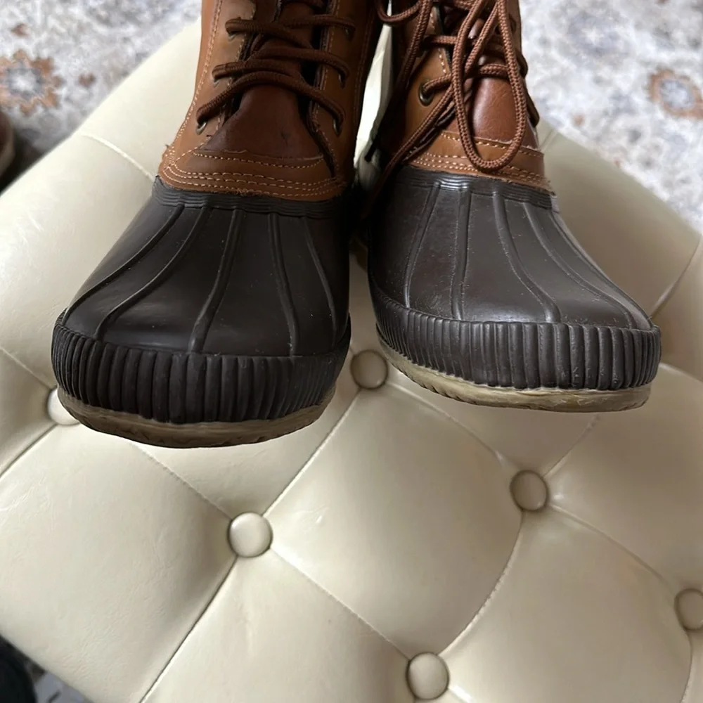 Tommy Hilfiger rain boots, size 10